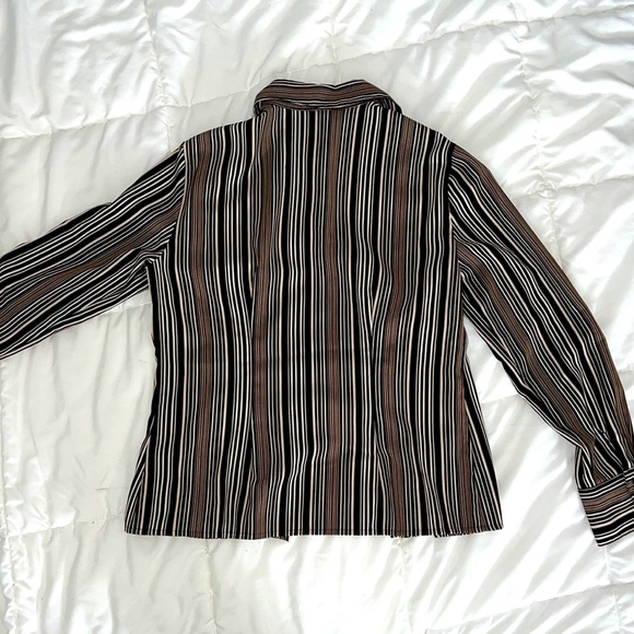 2000s East 5th Petite striped button down - Picture 4 of 4